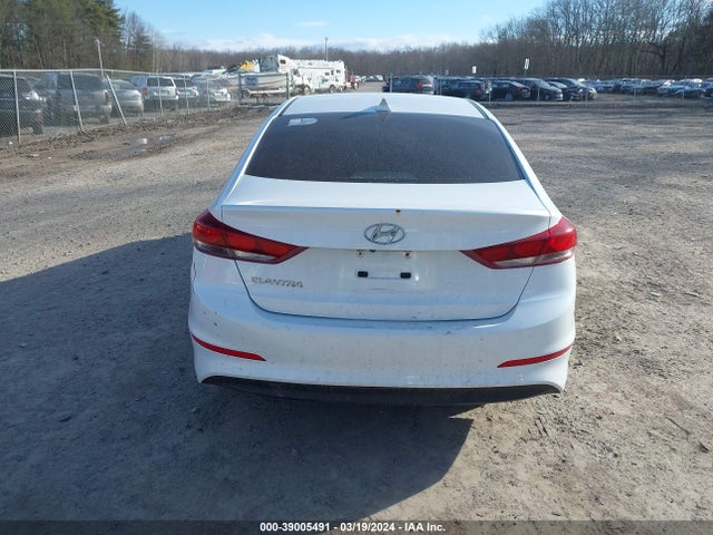 Hyundai Elantra Value Edition 2018 5NPD84LF3JH220626 Image 16