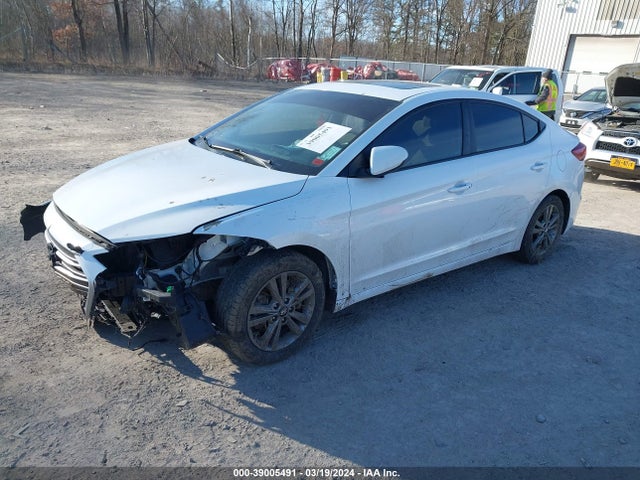 Hyundai Elantra Value Edition 2018 5NPD84LF3JH220626 Image 2