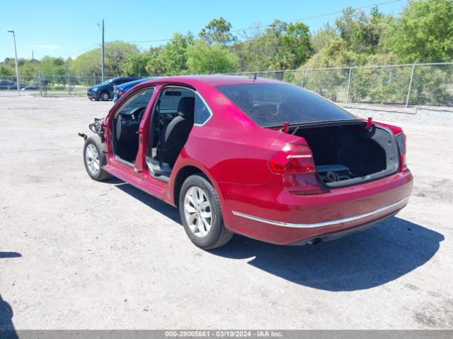 1VWAS7A39GC047615 Volkswagen Passat 1.8t S