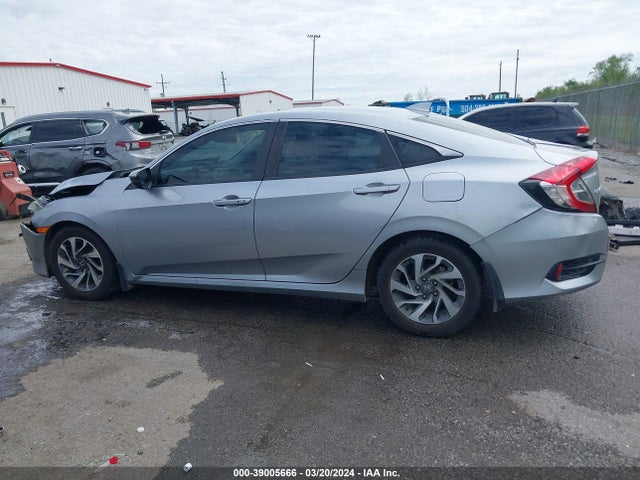 Honda CIVIC EX 2018 2HGFC2F73JH585981 Image 14