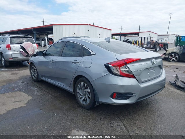 Honda CIVIC EX 2018 2HGFC2F73JH585981 Image 3