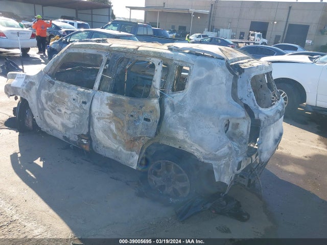ZACCJABB8JPH56931 Jeep Renegade Latitude Fwd