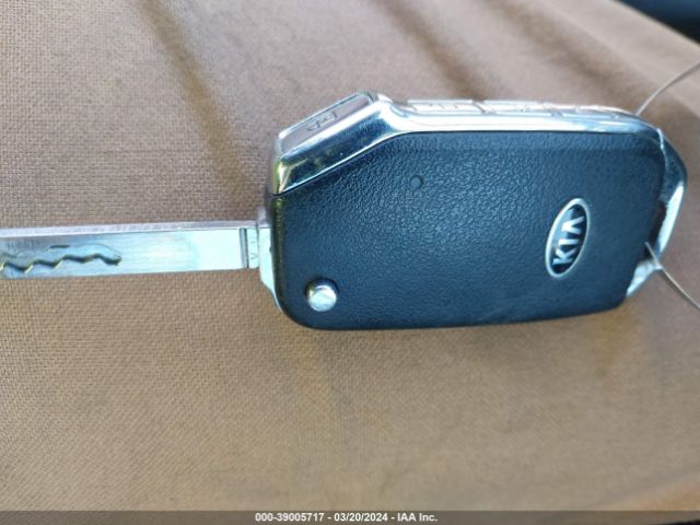 3KPF24ADXKE067163 KIA Forte Lxs