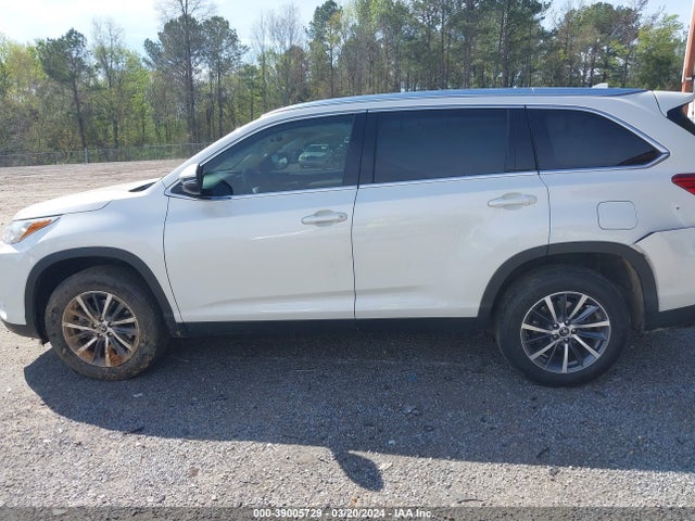 Toyota Highlander Xle 2019 5TDKZRFH1KS552025 Image 14