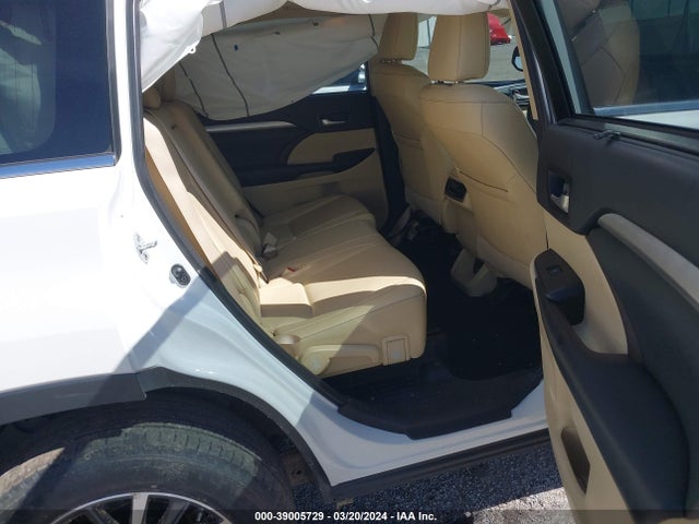 Toyota Highlander Xle 2019 5TDKZRFH1KS552025 Image 8