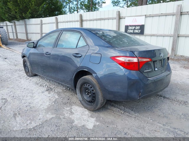 Toyota COROLLA LE 2019 2T1BURHE8KC216656 Image 3