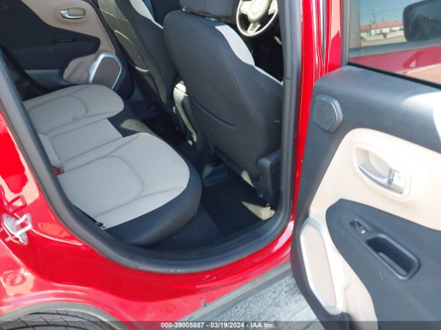 ZACCJABT0FPB57966 Jeep Renegade Latitude