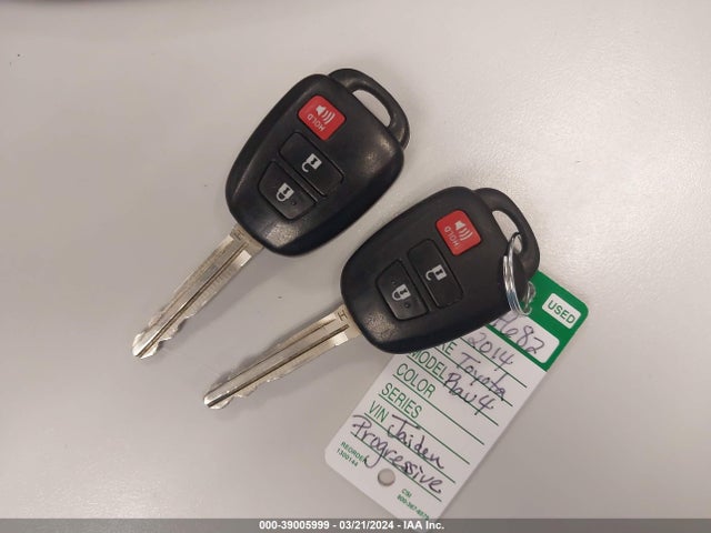 Toyota RAV4 LE 2014 2T3BFREV2EW189799 Image 11