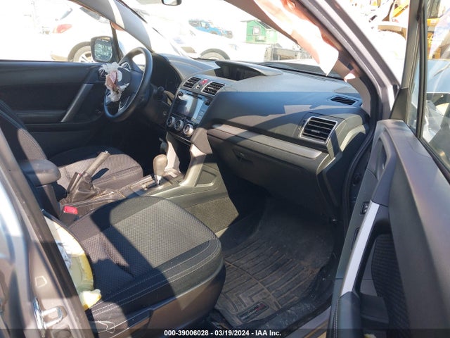 Subaru Forester 2.5i Premium 2017 JF2SJAGC5HH421240 Image 5