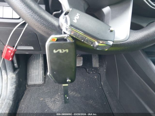 3KPF24ADXNE482889 KIA Forte Lxs