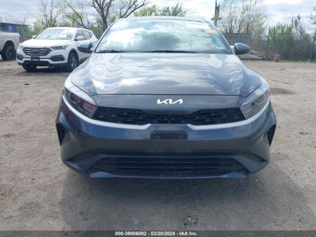 3KPF24ADXNE482889 KIA Forte Lxs