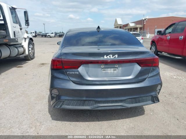 3KPF24ADXNE482889 KIA Forte Lxs