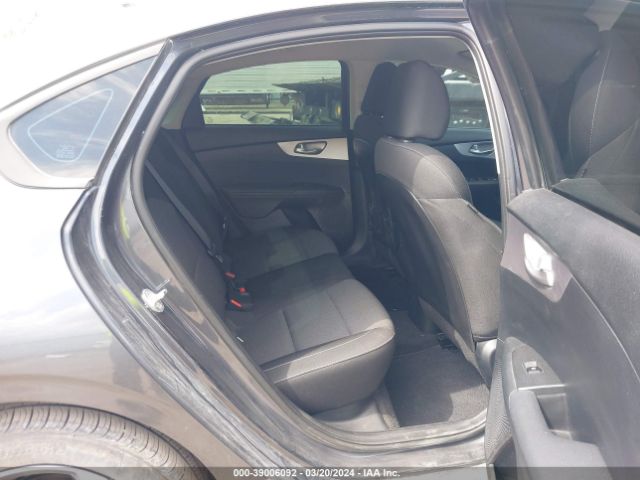 3KPF24ADXNE482889 KIA Forte Lxs
