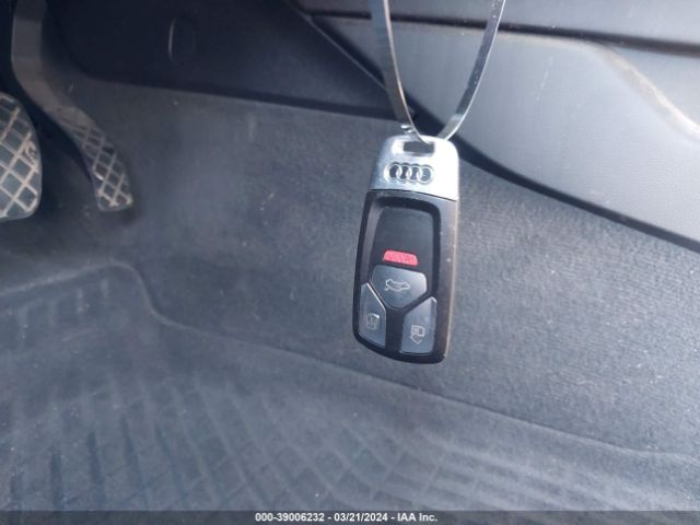 WAURNAF55JA037698 Audi A5 2.0t Premium