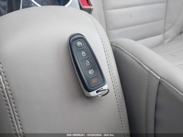 1FMCU9J92EUA79878 Ford Escape Titanium