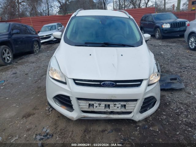1FMCU9J92EUA79878 Ford Escape Titanium