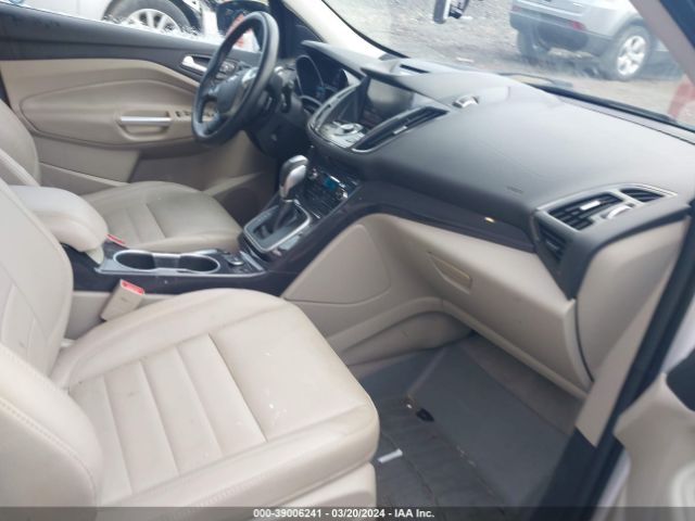 1FMCU9J92EUA79878 Ford Escape Titanium