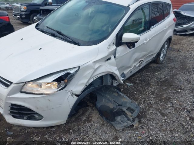 1FMCU9J92EUA79878 Ford Escape Titanium