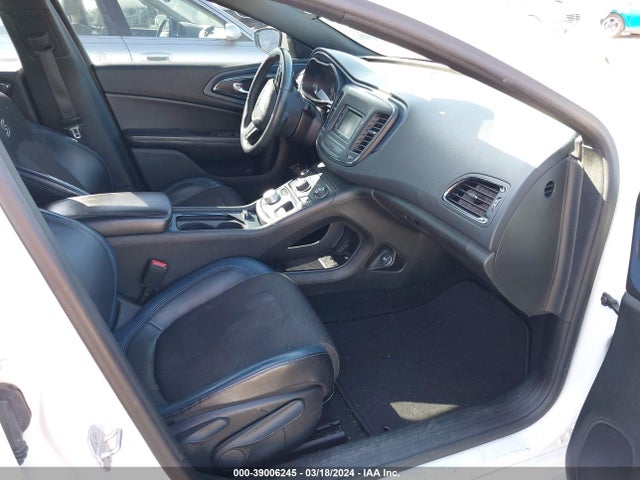 Chrysler 200 S 2015 1C3CCCBB3FN538941 Image 5