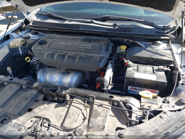 Chrysler 200 S 2015 1C3CCCBB3FN538941 Image 6