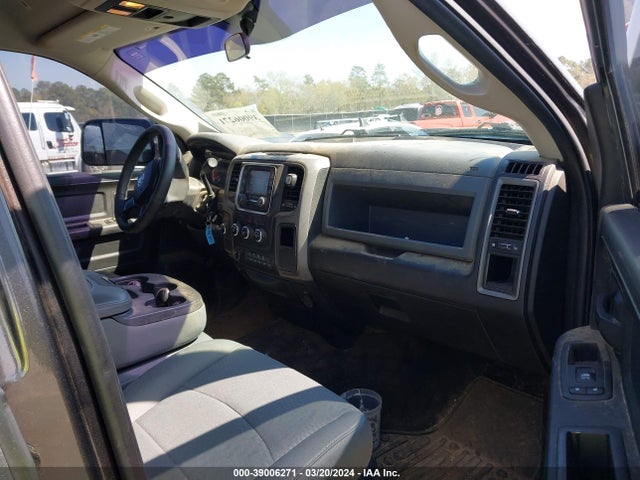 3C6UR5CLXHG781666 RAM 2500 Tradesman  4x4 6'4 Box