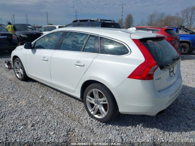 YV1612SK6F1265441 Volvo V60 T5 Premier