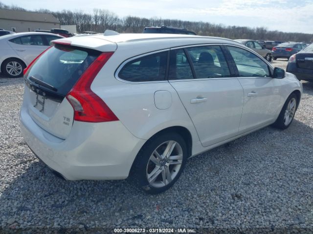 YV1612SK6F1265441 Volvo V60 T5 Premier