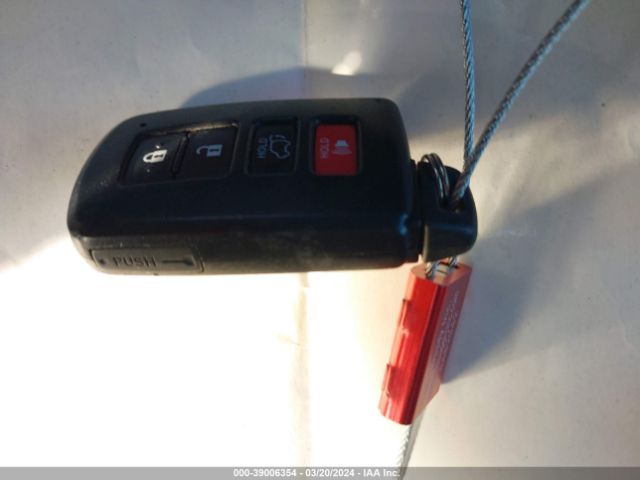 JTMDFREV4FD125240 Toyota Rav4 Limited