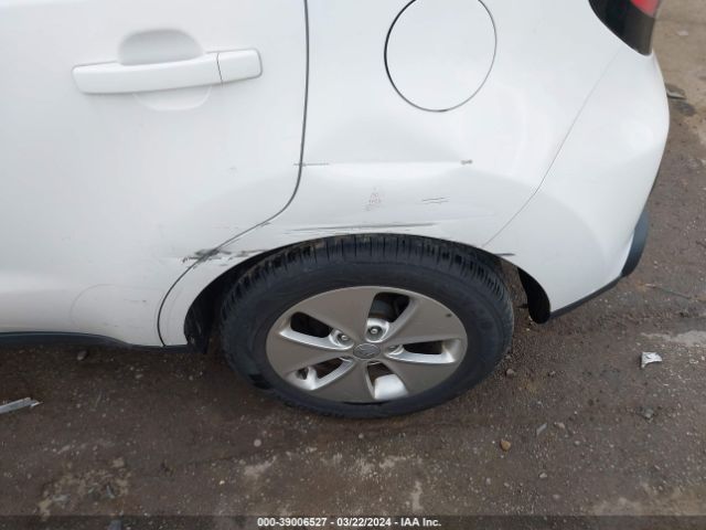KNDJN2A27G7259989 KIA Soul