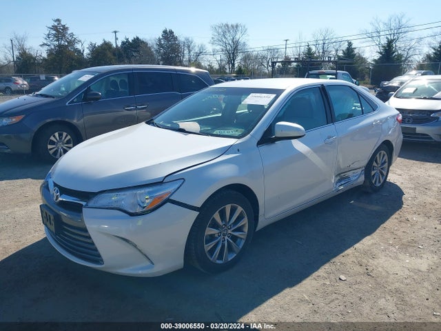 Toyota CAMRY XLE 2017 4T1BF1FK0HU383489 Image 2