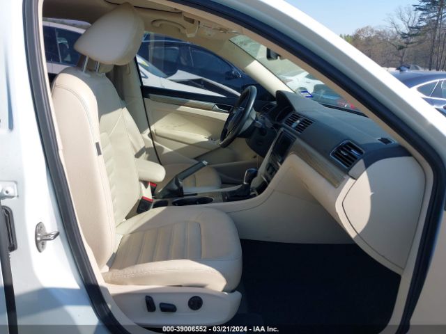 1VWCS7A36GC028495 Volkswagen Passat 1.8t Sel Premium