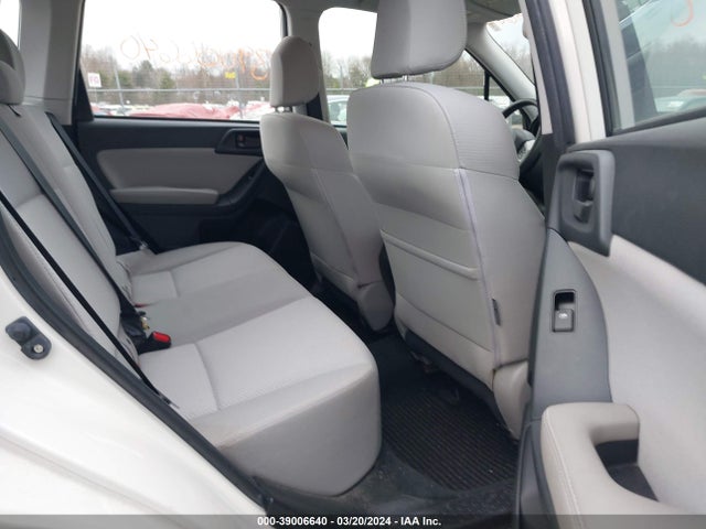 Subaru Forester 2.5i 2016 JF2SJAAC7GH495928 Image 8