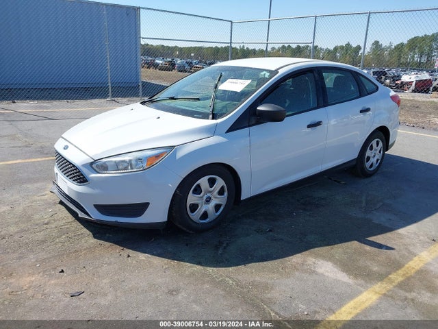 Ford FOCUS S 2016 1FADP3E21GL345707 Image 2