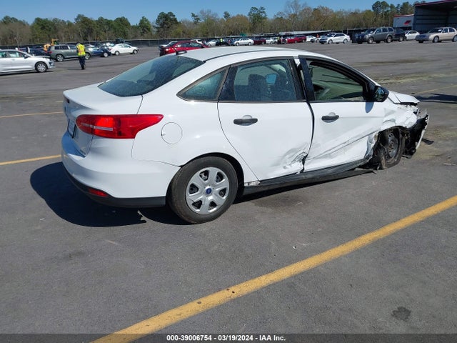 Ford FOCUS S 2016 1FADP3E21GL345707 Image 4