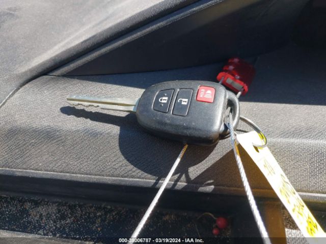 JTDKDTB38G1120106 Toyota Prius C One