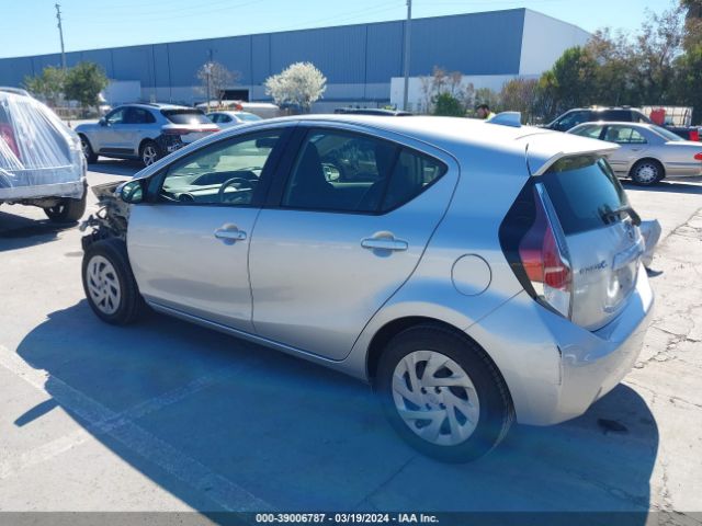 JTDKDTB38G1120106 Toyota Prius C One