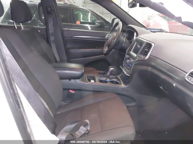 1C4RJFAG5JC382321 Jeep Grand Cherokee Upland 4x4