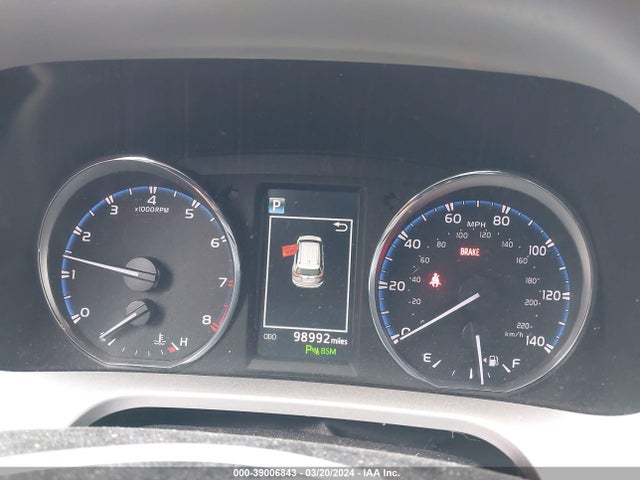 Toyota Rav4 Limited 2017 JTMDFREV7HJ124457 Image 7