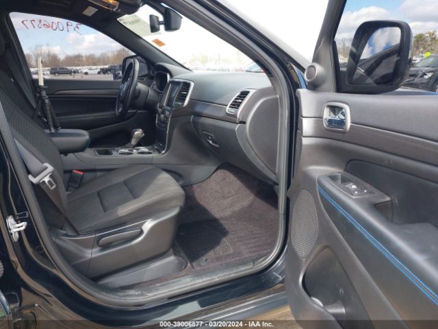 1C4RJFAG4JC352629 Jeep Grand Cherokee Upland 4x4