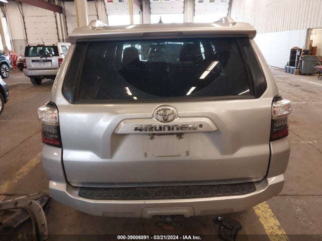 Toyota 4RUNNER SR5 2017 JTEBU5JR1H5428242 Image 17