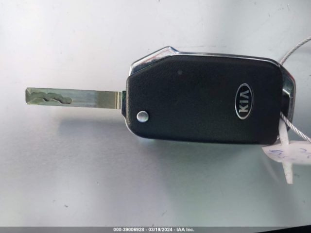 KNDJ23AU6M7743650 KIA SOUL LX