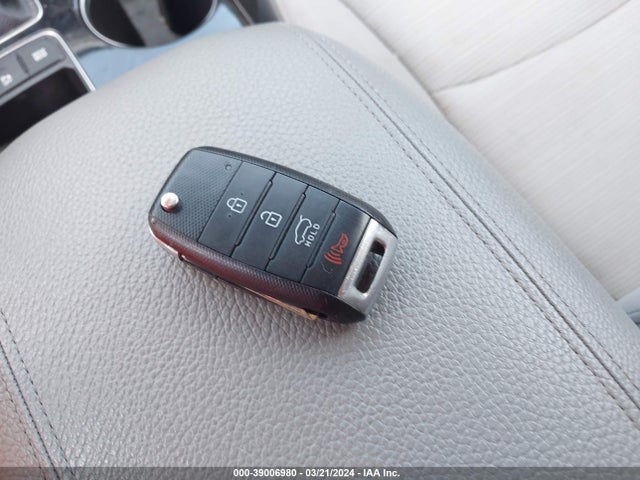 KIA Sorento Lx V6 2015 5XYKTDA78FG644030 Image 11