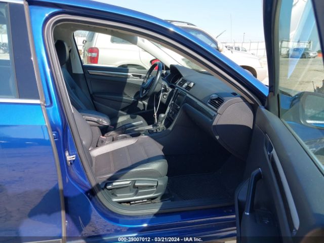 1VWBS7A39GC028423 Volkswagen Passat 1.8t Se