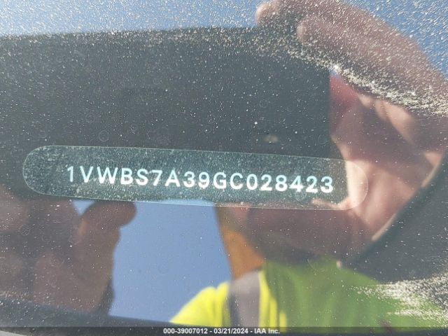 1VWBS7A39GC028423 Volkswagen Passat 1.8t Se