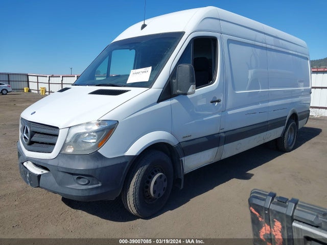 Mercedes-Benz Sprinter 3500 High  Roof 2015 WD3PF1CC8FP107784 Image 2