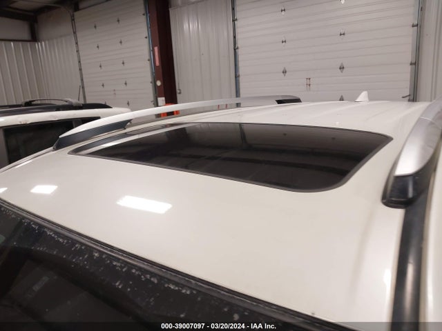 Toyota Rav4 Limited 2016 JTMDFREV7GJ103235 Image 17