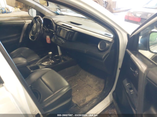 Toyota Rav4 Limited 2016 JTMDFREV7GJ103235 Image 5
