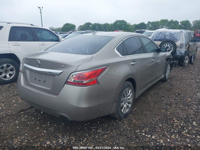 Nissan Altima 2.5 S 2015 1N4AL3AP0FN872477 Image 4