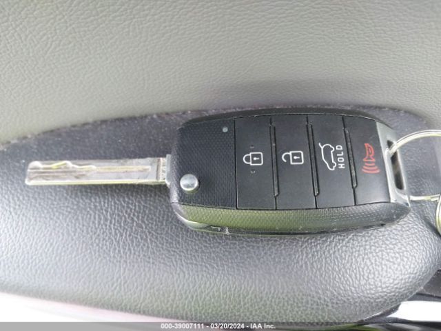 KNDJP3A59E7745565 KIA SOUL +