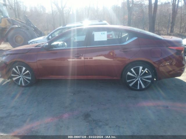 1N4BL4CW5NN373879 Nissan Altima Sr Intelligent Awd
